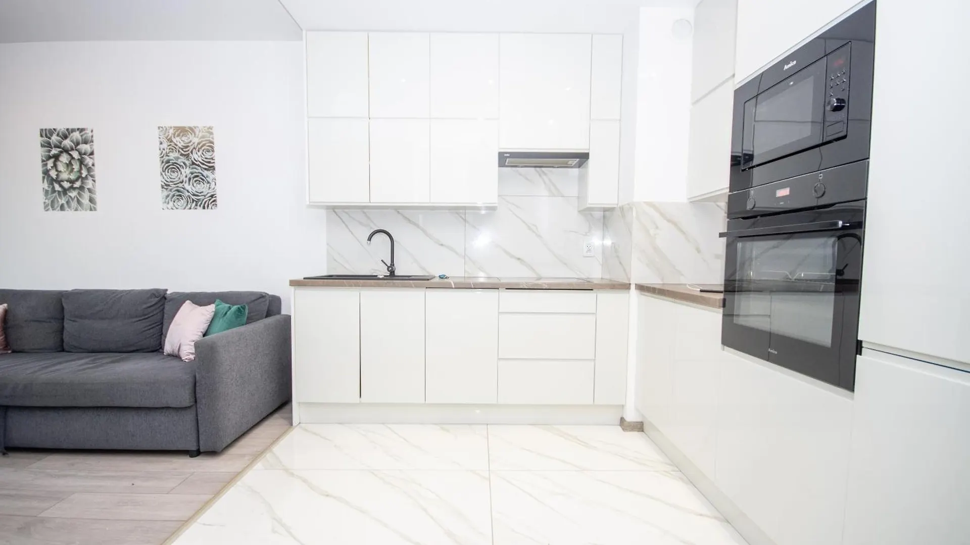 Inpoint Zablocie Modern Apartments For Work&Travel Krakow Poland